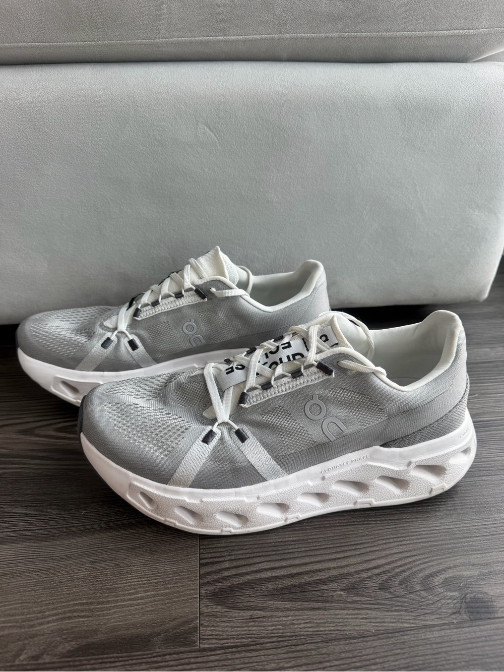 On Cloud Eclipse Lightweight Gray Running shoes - Picture 4 of 8